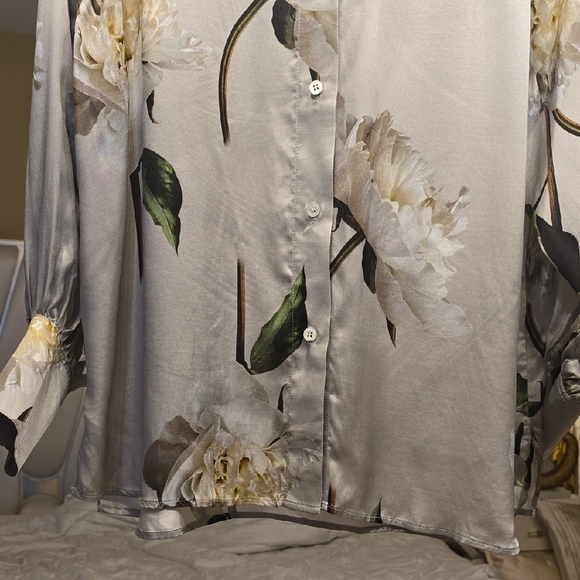 All Saints Gray Button Down Blouse with Notched Collar - Picture 4 of 16